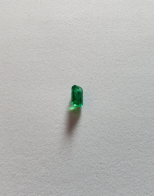 Carved Emerald 0212059